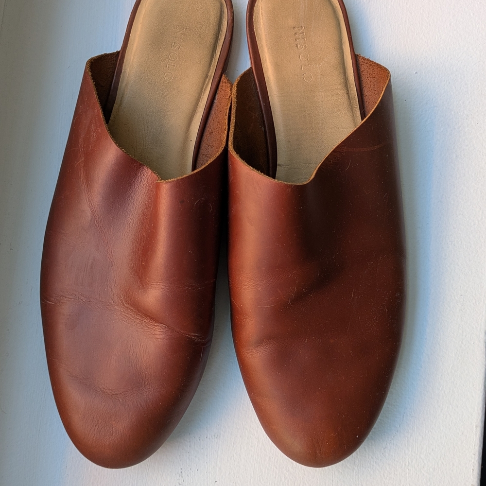 Nisolo Brown Leather Mules